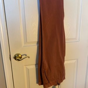 Brand new gap Mauve / dusty rose colored girlfriend chinos!!!